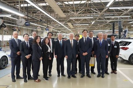 関係者との集合写真