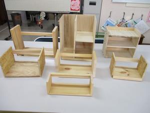 写真：木工制作の作品