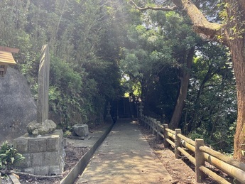 蚕養神社の写真2