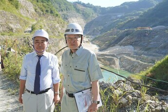 一般財団法人茨城県環境保全事業団の横山理事長さんと小川市長