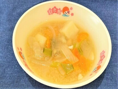 写真:春野菜のみそ汁