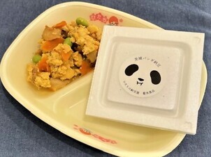 写真:ふわふわ親子煮、納豆