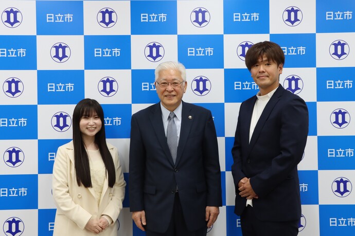 ひたち若者かがやき会議副代表のお二人と小川市長