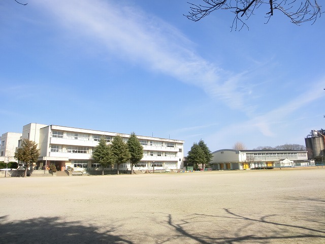 中小路小学校の校舎