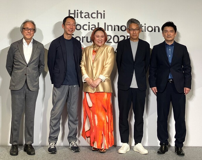 登壇者の集合写真