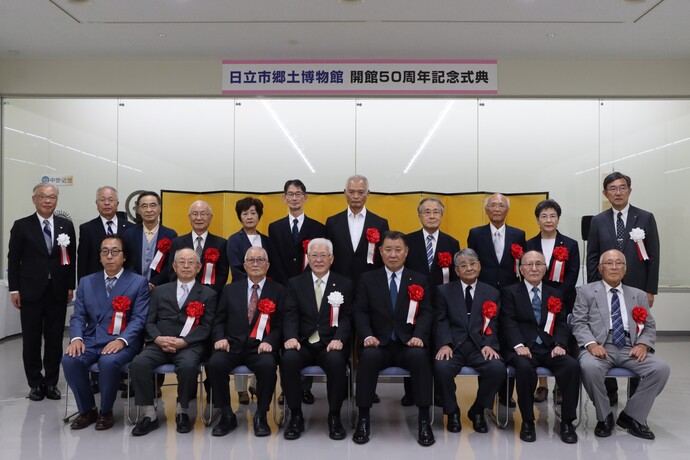 感謝状の贈呈者との記念写真