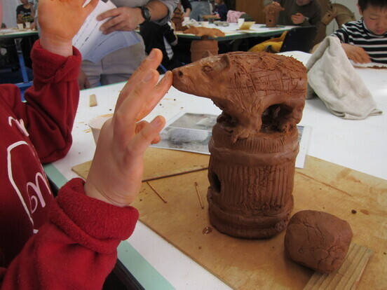埴輪づくりの様子