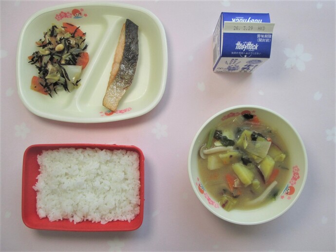 写真：3月16日(月曜日)の献立