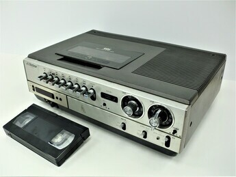 ビデオカセッター