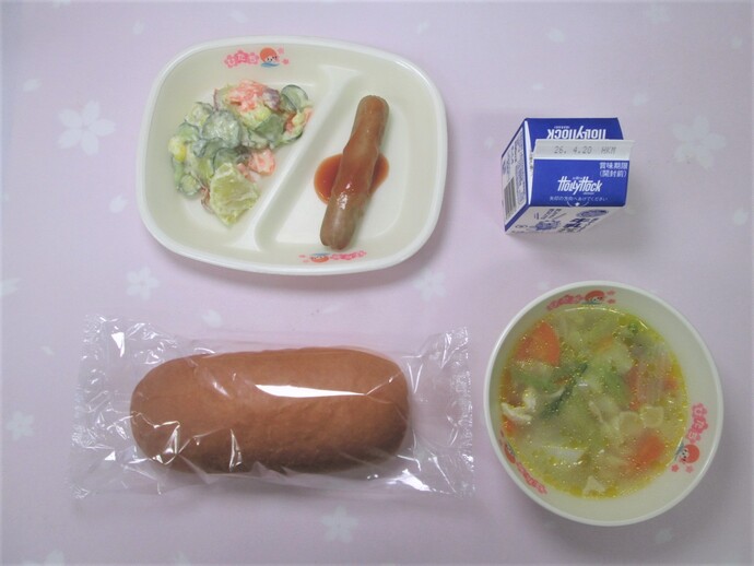 写真：4月7日(火曜日)の献立