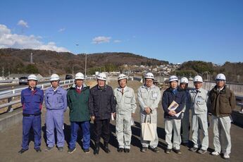 関係者の集合写真